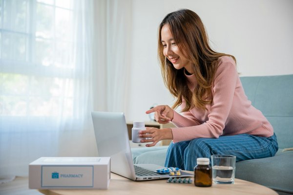 Votre santé au bout des doigts : commandez via la pharmacie en ligne